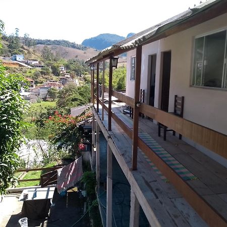 Pousada Hospedaria Santa Clara Санта-Рита-ди-Жакутинга Экстерьер фото