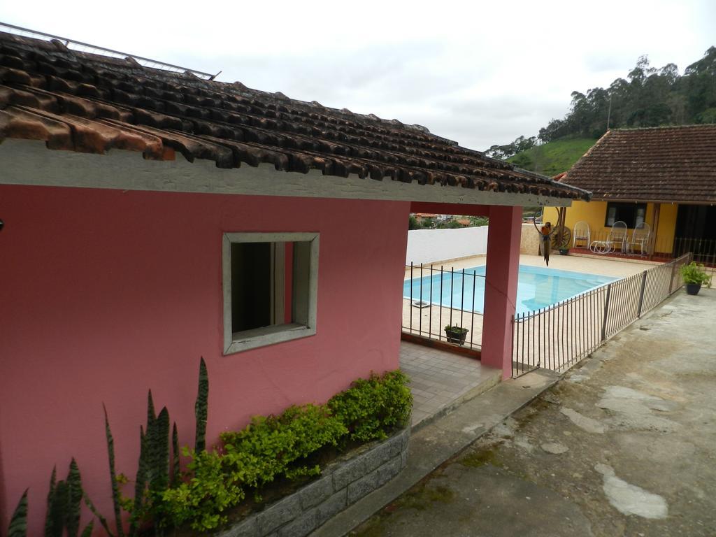 Pousada Hospedaria Santa Clara Санта-Рита-ди-Жакутинга Экстерьер фото